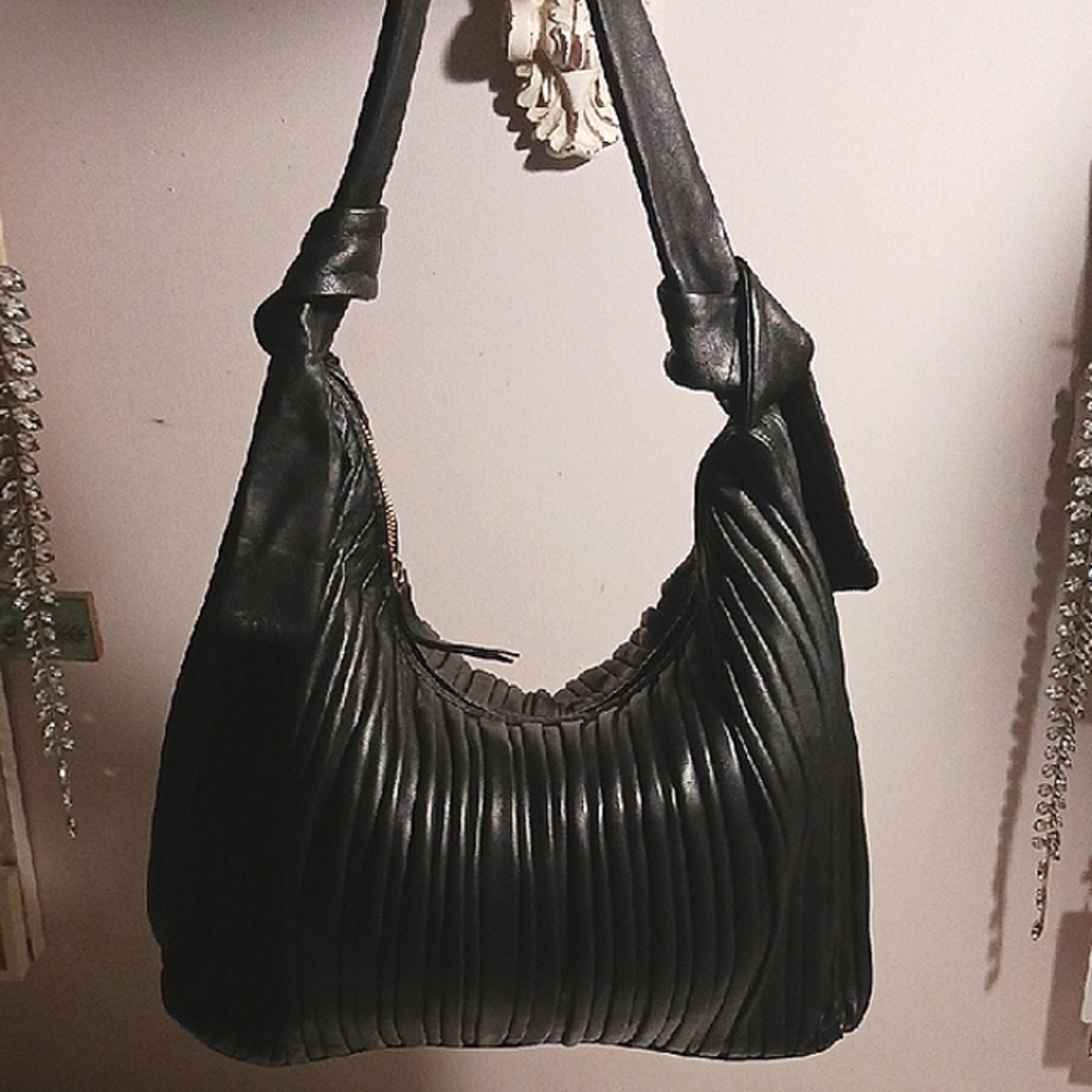 Luxurious! ⚜️ Marta Ponti Black Genuine Leather Shoulder Bag ⚜️Stunning! 👑⚜️👑